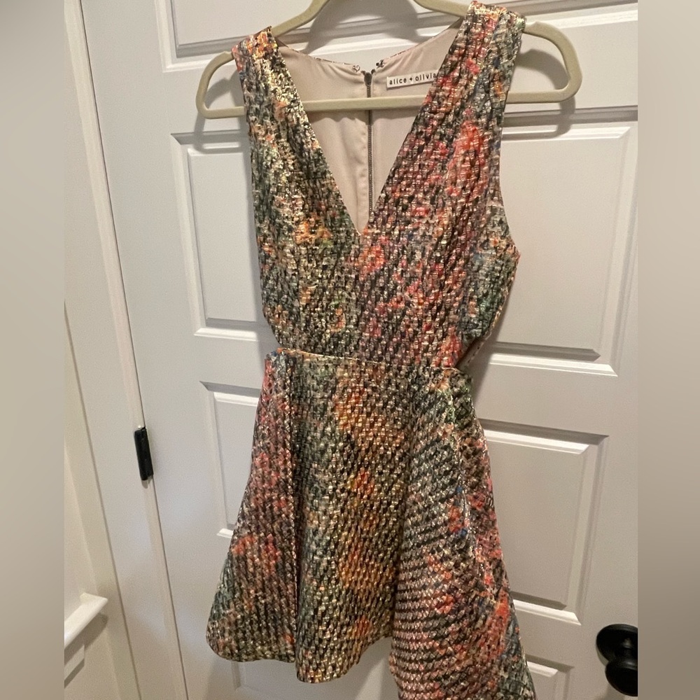 Alice and olivia spring dress